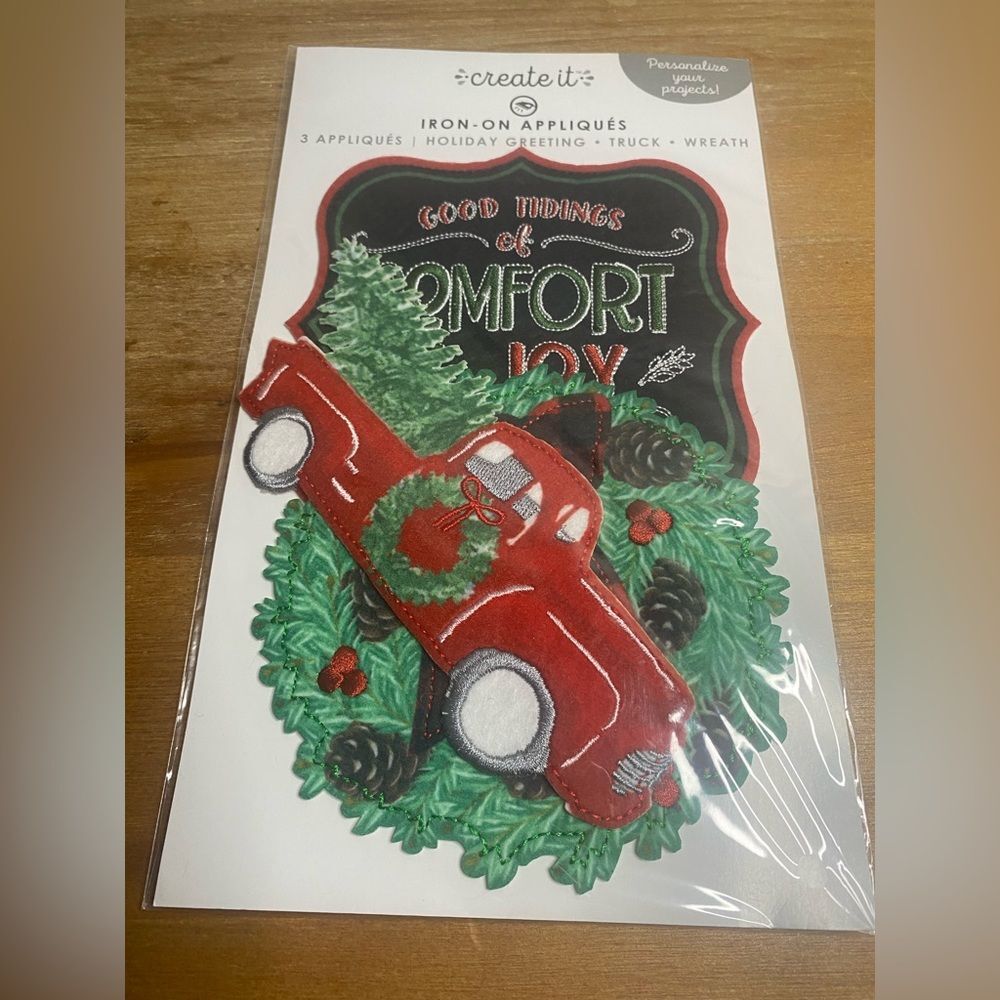 New Christmas Seasonal Assorted Iron On Patches 3 count